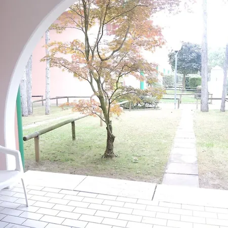 Spacious With Terrace And Pool In * ביביונה