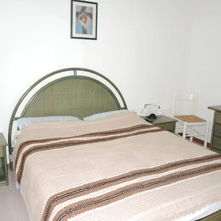 Spacious With Terrace And Pool In Bibione