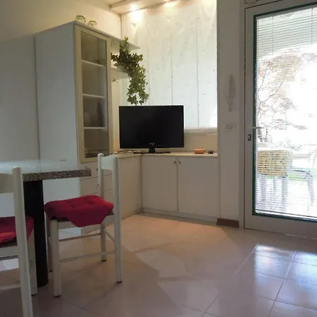 Appartement Spacious With Terrace And Pool In Bibione