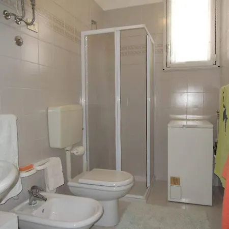 Spacious With Terrace And Pool In Appartement *