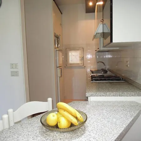 Spacious With Terrace And Pool In Apartment