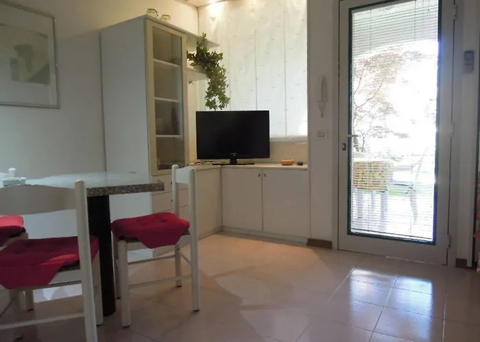 Appartement Spacious With Terrace And Pool In Bibione