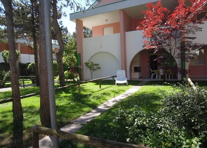 Appartement Spacious With Terrace And Pool In Bibione